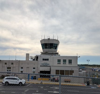 Tweed New Haven Airport by null