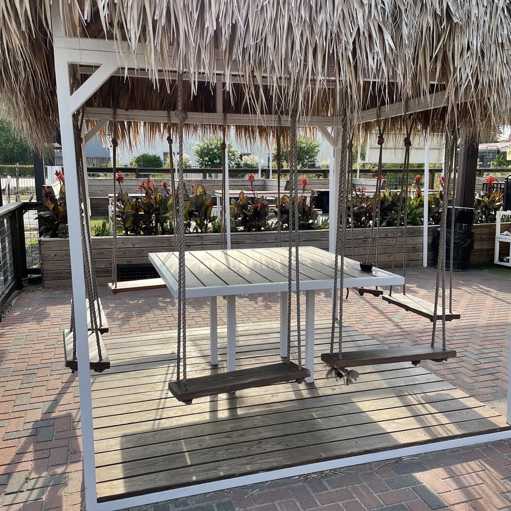 Tikila’s - Swing - Cocktail Bars Near Me - Houston, Texas