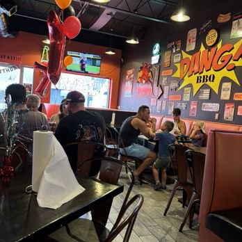 Dang BBQ - Dining room - Barbeque Near Me - Islip, New York