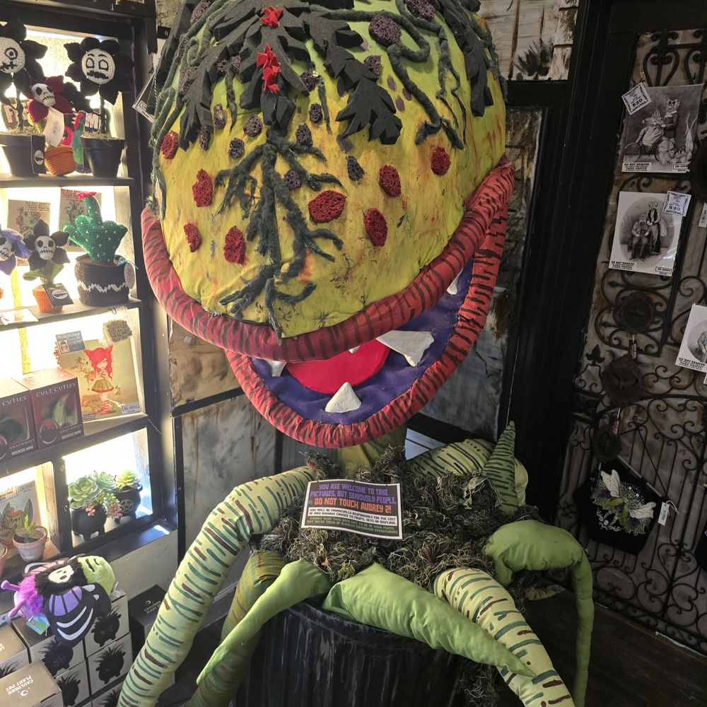 Ghoulish Mortals - Props Near Me - St. Charles, Illinois