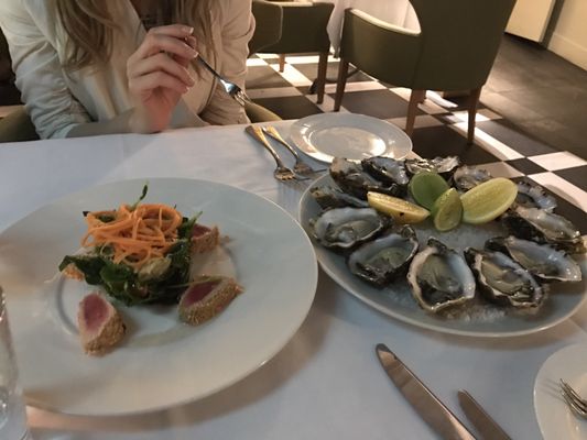 Islington Hotel by null