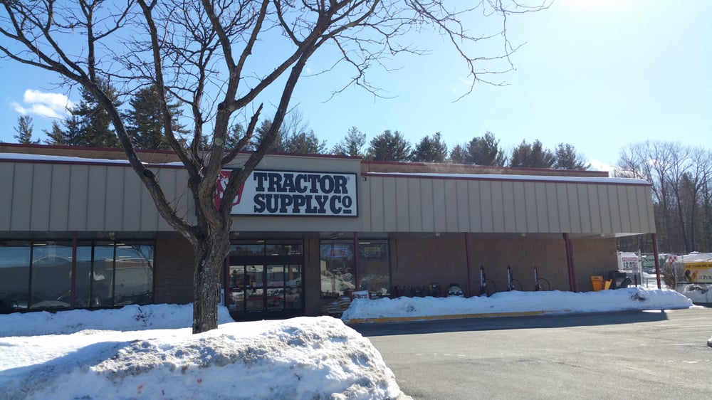 TRACTOR SUPPLY Updated October 2024 751 Glen St, Queensbury, New