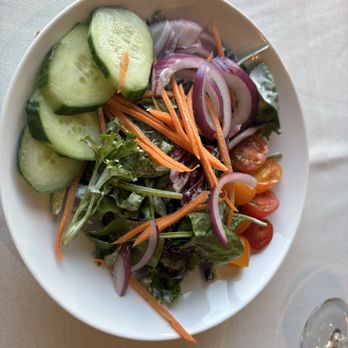 Legacy Hotel - A very nicely presented side salad that comes with the sandwiches. - Hotels Near Me - Green Bay, Wisconsin Legacy Hotel - A very nicely presented side salad that comes with the sandwiches. - Hotels Near Me - Green Bay, Wisconsin
