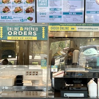 Ono Hawaiian BBQ - Front counter - Hawaiian Near Me - Gilbert, Arizona