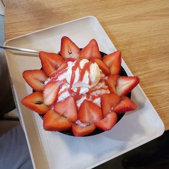 Heybings - Strawberry delight bingsoo! - Desserts Near Me - Costa Mesa, California