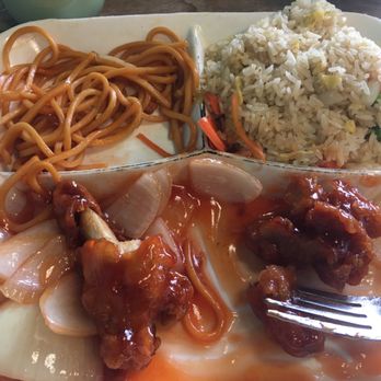 China Fusion - They're great about special requests. The server noticed I left onions. They said next time say no onions! - Chinese Near Me - Oceanside, California