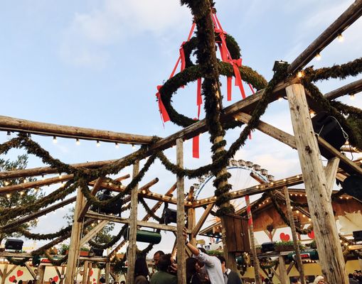 Käfer-Wiesn-Schänke by null