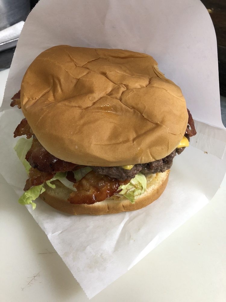 MEEKS 152 DINER Updated October 2024 201 E Main St, Binger