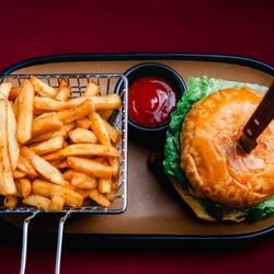 The Clarks Lodge - Hickory Burger
