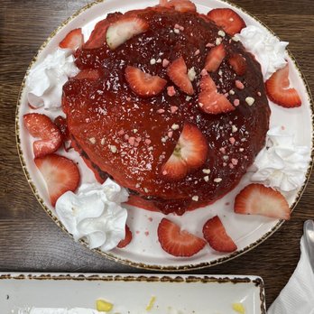 Madres Brunch - Strawberry Horchata - Breakfast & Brunch Near Me - Whittier, California Madres Brunch - Strawberry Horchata - Breakfast & Brunch Near Me - Whittier, California