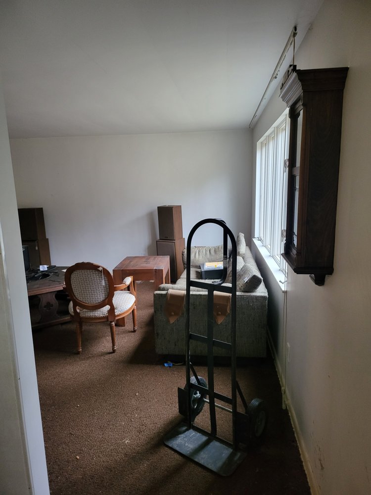 Slide of Savin Spaces Junk Removal