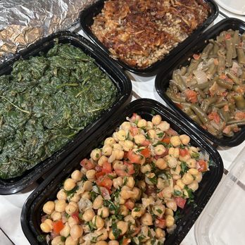 Vegan Stops - Falafel wrap, lentil + caramelized onion, green bean salad, spinach and chickpea salad. Great portion sizes! - Vegan Near Me - Garden Grove, California Vegan Stops - Falafel wrap, lentil + caramelized onion, green bean salad, spinach and chickpea salad. Great portion sizes! - Vegan Near Me - Garden Grove, California