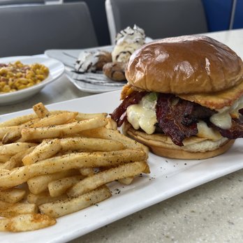 Twisted Turban - Double WATT Burger @ohcayeats - Halal Near Me - Houston, Texas Twisted Turban - Double WATT Burger @ohcayeats - Halal Near Me - Houston, Texas