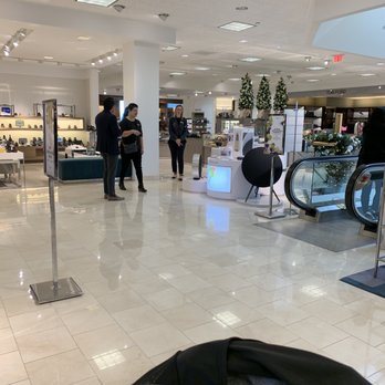 Neiman Marcus - Shoe Stores Near Me - Palo Alto, California Neiman Marcus - Shoe Stores Near Me - Palo Alto, California