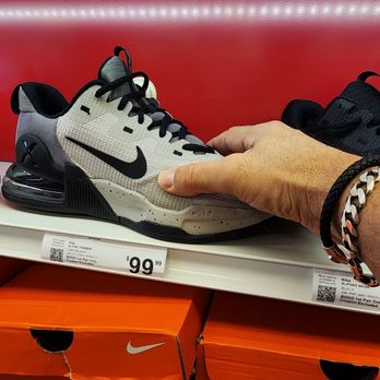 Famous Footwear - Shoe Stores Near Me - Hollywood, Florida Famous Footwear - Shoe Stores Near Me - Hollywood, Florida