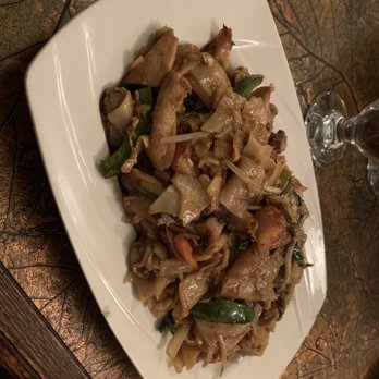 Pad Thai - Pad Kee Mao - Thai Near Me - Highland Park, New Jersey