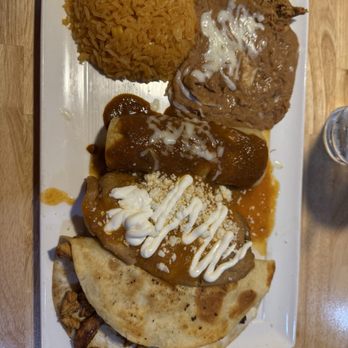 Las Carretas Mexican Restaurant - Combo platter - Mexican Near Me - Gainesville, Florida Las Carretas Mexican Restaurant - Combo platter - Mexican Near Me - Gainesville, Florida