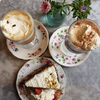 Queen of Tarts - Carrot cake, Baileys coffee and Baileys hot chocolate - Desserts Near Me - Dublin, D