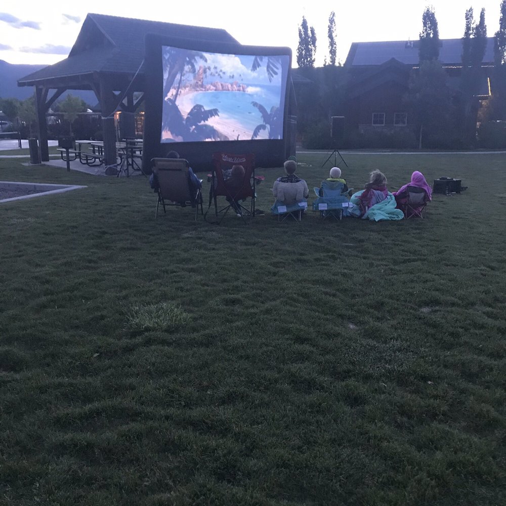Mountain Valley RV Resort - Outdoor movie - RV Parks Near Me - Heber City, Utah Mountain Valley RV Resort - Outdoor movie - RV Parks Near Me - Heber City, Utah