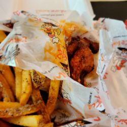Medium wing and fries combo
