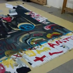 Artillería - Jaz interviniendo su obra