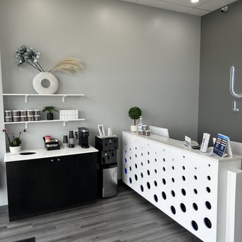 UniQ Laser Center - Laser Hair Removal Near Me - Saugus, Massachusetts UniQ Laser Center - Laser Hair Removal Near Me - Saugus, Massachusetts