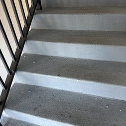 MiLa - Dirty hallways and stairs