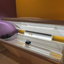 South Beach Tanning Company - Silver bed (Level 1)