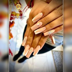 Royale' Nails Spa - Cumming