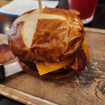 Flamme Burger - Keystone - Bacon Cheddar Burger - Burgers Near Me - Indianapolis, Indiana Flamme Burger - Keystone - Bacon Cheddar Burger - Burgers Near Me - Indianapolis, Indiana