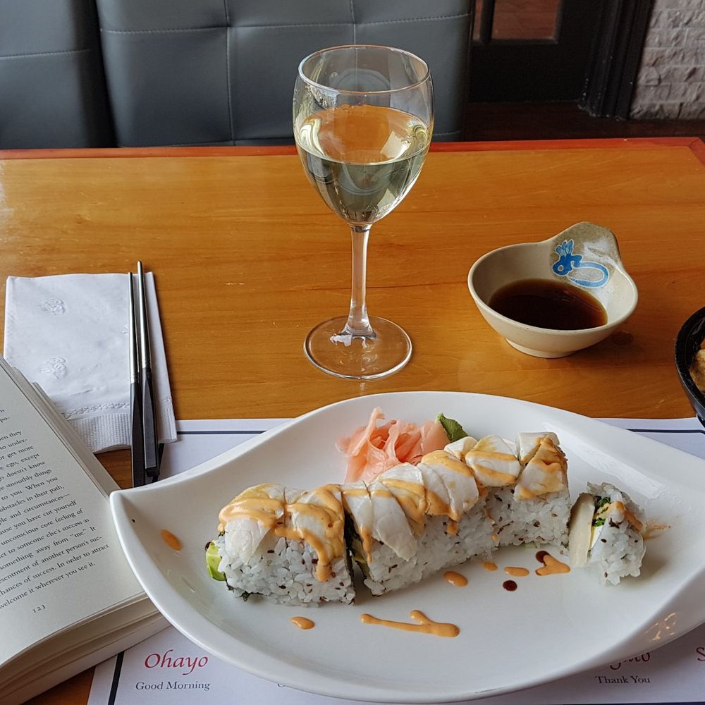 Tokyo Sushi - It's aiight.  Not the worst. Had the snow white roll which was good enough. Tempura lacks that light crunch tho. Supes oily. - Sushi Bars Near Me - Toronto, Ontario