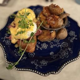 Smoked Brisket Croissant Benedict Smoked Brisket Croissant Benedict
