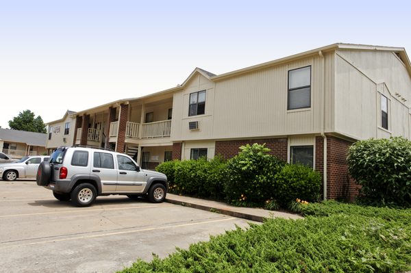 East Oaks Apartments