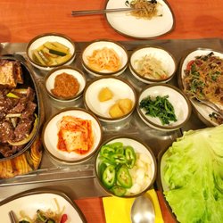 Bong - Galbi, banchan, japchae