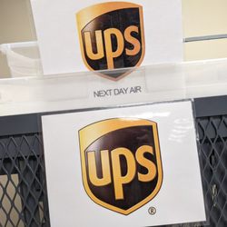 The Country Postman and Copy Shack - Make us your shipping center! We ship via UPS, FedEx, USPS and DHL. Please ask us about our custom pick up and delivery courier service.