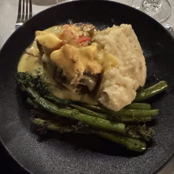 Rare 297 Steakhouse - Filet Oscar style - Steakhouses Near Me - Pittsfield, Massachusetts