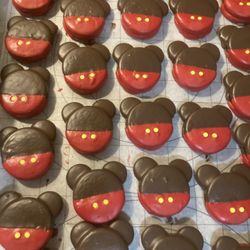 Tee 'Licious Dessert Creations - Chocolate oreo's Chocolate covered oreo Cookies