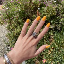 Acrylic neon orange nails Acrylic neon orange nails