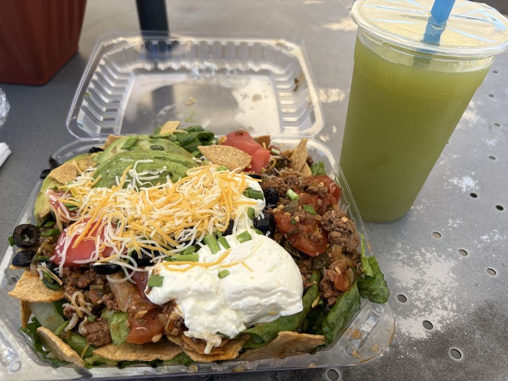 Salads 2k — Mexican restaurant in Santa Fe Springs