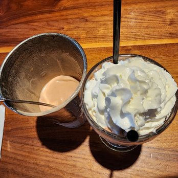 Nitty Gritty Middleton - Chocolate peanut butter shake - American Near Me - Middleton, Wisconsin