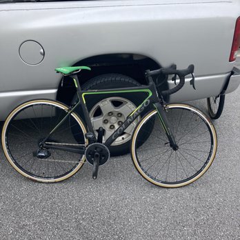 Top Cycle Palm Beach - COLNAGO V3Rs full carbon frame and fork with SRAM AXS 12spd electronic shifting  BOYD ALTAmont wheelset LITE - Bikes Near Me - Palm Beach, Florida