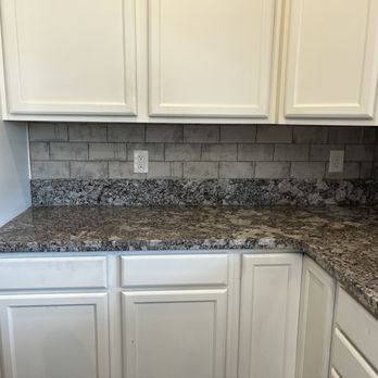 VM Stoneworks - Kitchen after backsplash - Countertop Installation Near Me