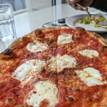 I Tre Mori - Pizza Neploitana - Pizza Near Me - Indianapolis, Indiana