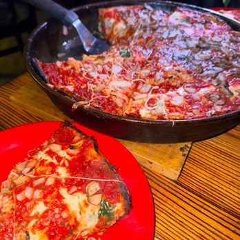 Pequod's Pizza - Pizza Near Me - Chicago, Illinois Pequod's Pizza - Pizza Near Me - Chicago, Illinois