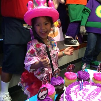 Chuck E. Cheese - Birthday behavior at chuck e cheese!!! - Pizza Near Me - Pearl City, Hawaii