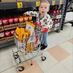 Grocery Outlet - Wow look at these prices Mom!