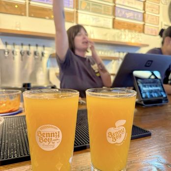 Benny Boy Brewing - Calamansi hard cider - Breweries Near Me - Los Angeles, California