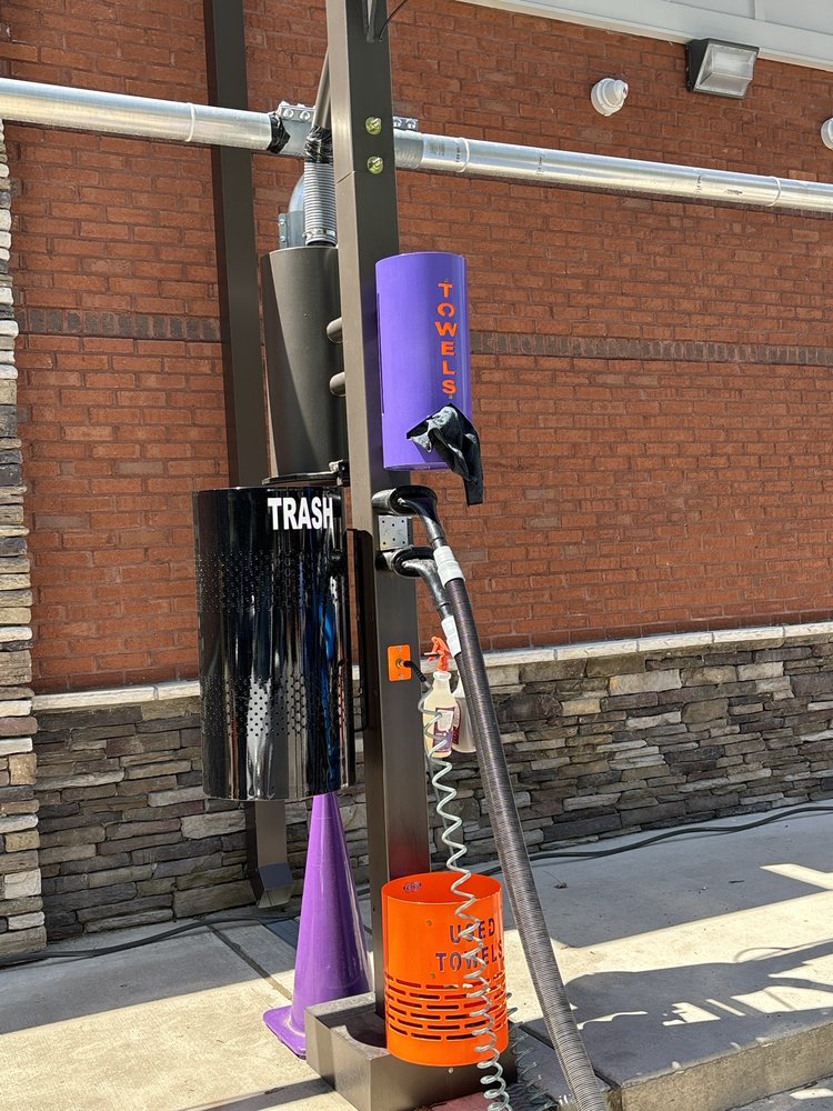 HEROES CAR WASH Updated October 2024 16 Reviews 1370 NW Maynard