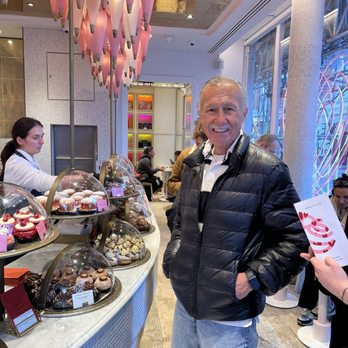 Donutelier - A happy spouse. - Donuts Near Me - London, XGL