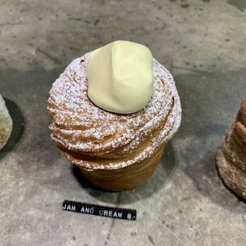 Lune Croissanterie - Bakeries Near Me - Fitzroy, VIC Lune Croissanterie - Bakeries Near Me - Fitzroy, VIC